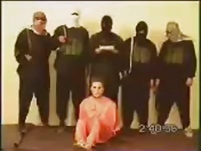 Nick Berg Beheading - FULL VIDEO (VERY GRAPHIC - SCREEMS of DEATH)