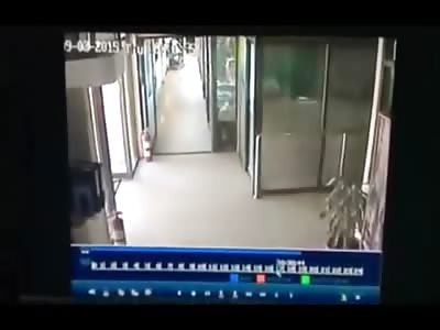 Man Brutally Executed ... Shot at Point Blank Range in the Face After Falling Down