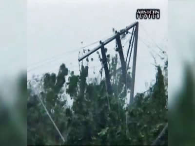 Raw: Over 100 Dead in Philippines Typhoon