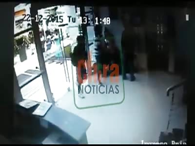 BANK GUARD HURTS BURGLARS BUT IS KILLED IN SHOOTING