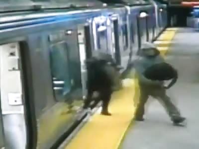 PENNSYLVANIA MAN FALLS ONTO SUBWAY TRACKS AFTER COUPLE ROBS, TASERS HIM