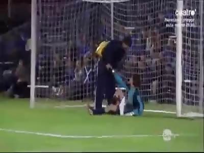 Este portero lo para todo