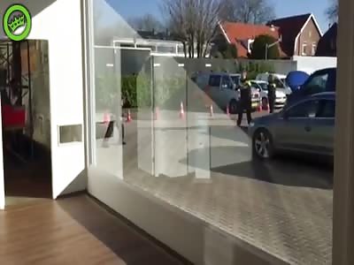 Maniac with a knife shot down by the Police