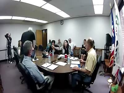 Photographer attacks armed guard and then gets shot