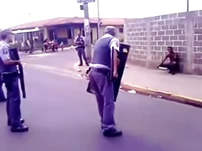 When the police ask to drop the machete, just drop it, motherfucker!